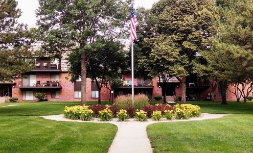 Piccadilly Square Apartments