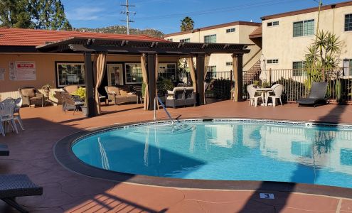 La Roca Plaza Apartments