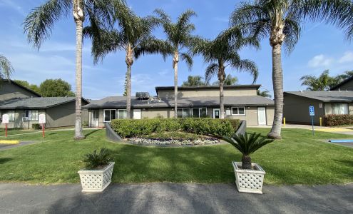 NORTH POINTE APARTMENTS Riverside