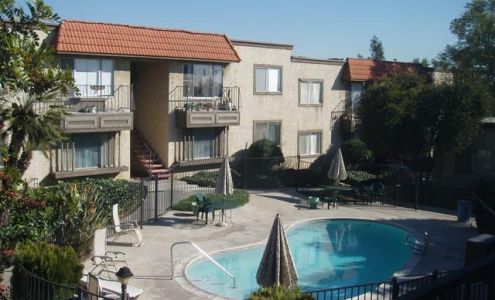 Villa Granada & Viking Apartments