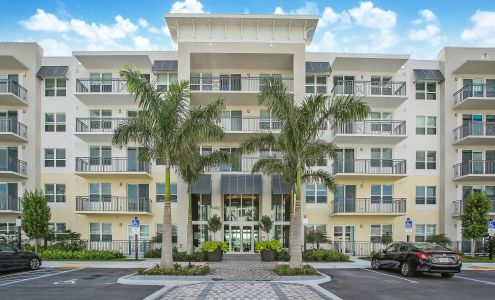 Aura Seaside Apartments