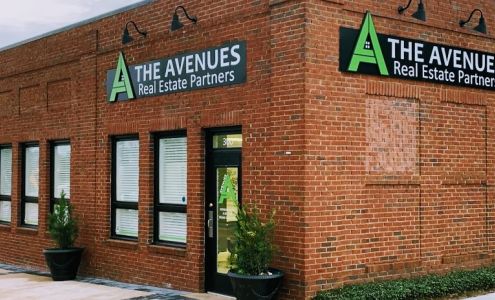 Bobbie James, Associate Broker- GA and FL, Aviation Real Estate Specialist at The Avenues Real Estate Partners