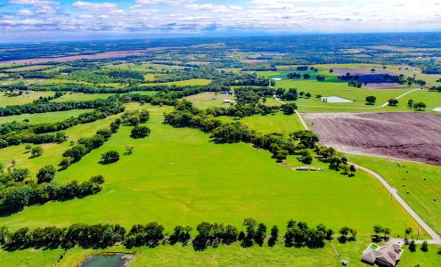 Jason and Sara Barnes Realtors