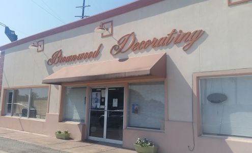 Brownwood Decorating