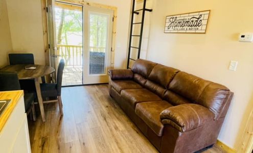 Chayah Hodge - Associate Broker - Matlock Realty Group LLC 10641 AL-168, Boaz Alabama 35957