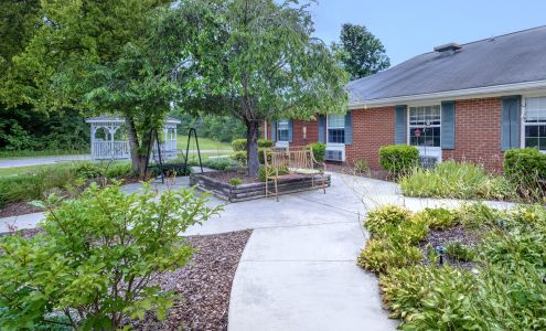 The Courtyard at Deer Ridge