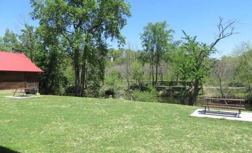 River Place Inn & Cabins