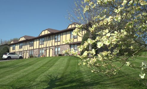 Carriage Hill & Carriage Trace Apartments