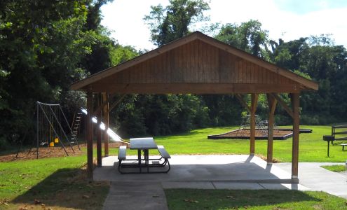 Toccoa Pines Apartments