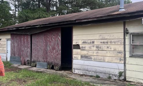 Lakelands Ovearhead Door & Insulation 127 N Pine St, McCormick South Carolina 29835