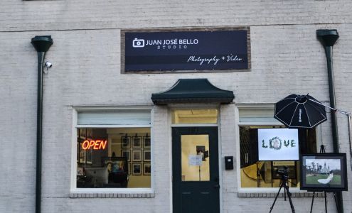 JUAN JOSE BELLO STUDIO PHOTOGRAPHY + VIDEO