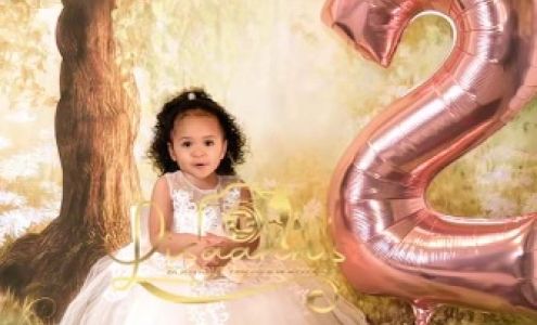 Lisaann`s Boutique Photography 217 E Main St, Eaton Ohio 45320