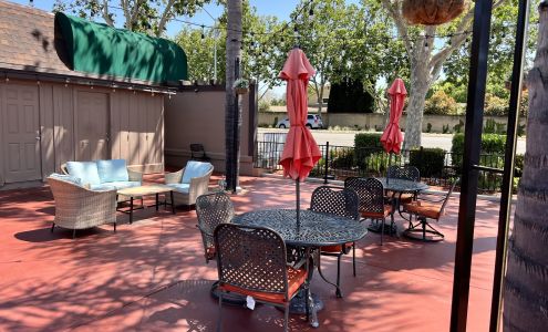 Tri Valley Inn & Suites