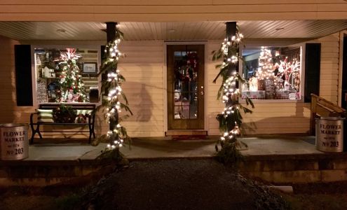 Tiffaney's Flowers & Gifts 341 Shelby St, Junction City Kentucky 40440