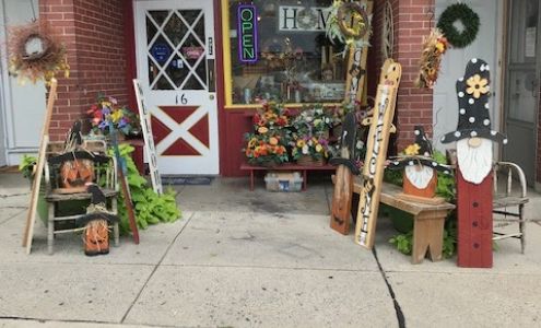 Collene's Crafts & Flowers 16 N Whiteoak St, Kutztown Pennsylvania 19530