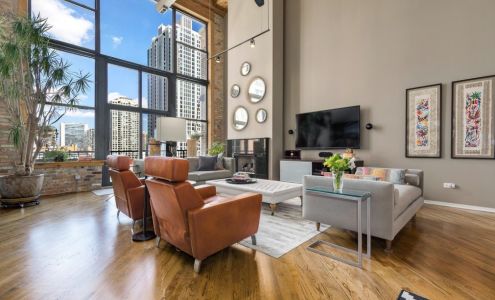 Debra Dobbs | Realtor Chicago