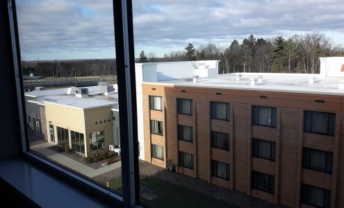 Hampton Inn by Hilton Glendale Milwaukee