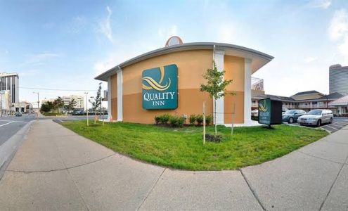 Quality Inn Flamingo