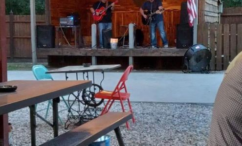 Lakeside Bar and Grill Sawyer