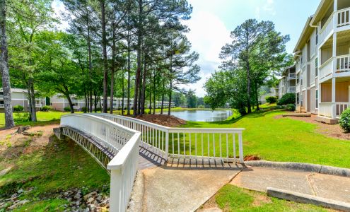 Willow Lake Apartments