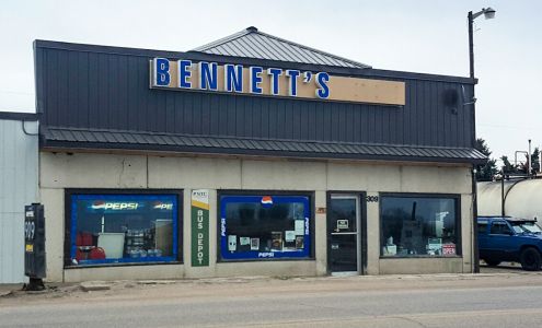 Bennett's Garage Chamberlain