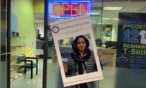 Ifra Khan, Notary Public