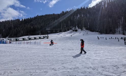 SnoVentures Activity Zone Olympic Valley