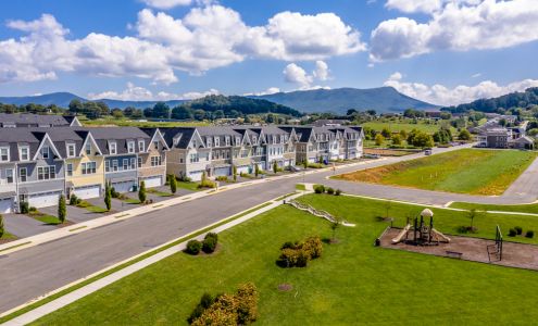 Evergreene Homes at Preston Lake