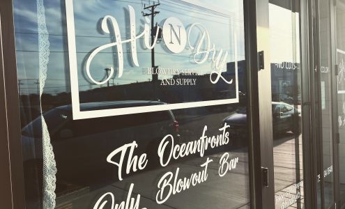 Hi N Dry / Hi and Dry - Blow Dry Bar