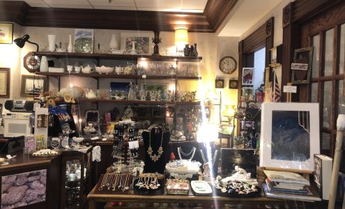 Anna's Creations & Collectible