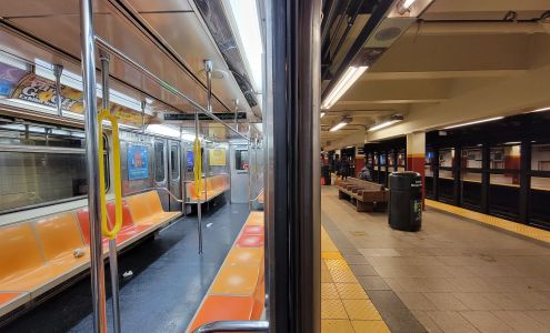 MTA Subway Station (4, 5, 6 lines)