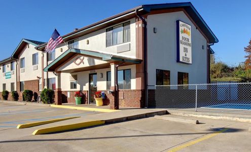 Cassville Four Seasons Inn & Suites