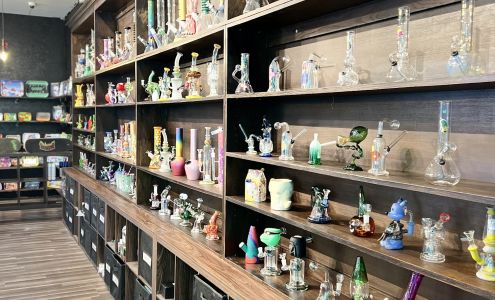 IVY Smoker’s Boutique - Rocky Mount