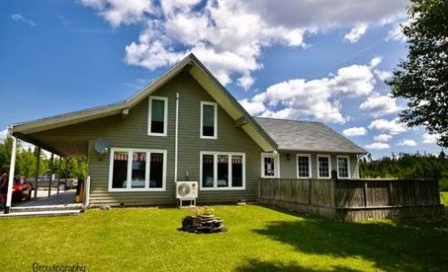 Freshwater Inn and Cafe Gambo