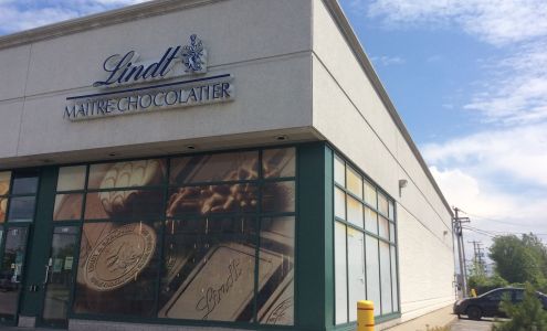 Lindt Chocolate Shop - Montreal