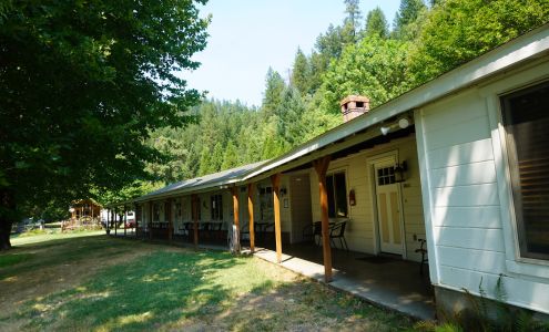 Klamath River Resort Inn Happy Camp