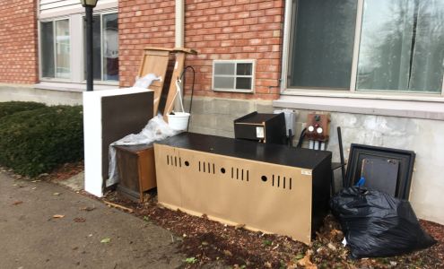 Kings Court Apartments