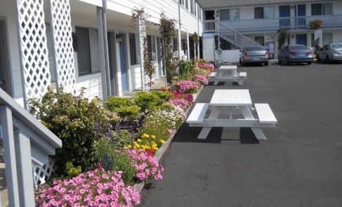 Super 8 Florence OR (Previously Old Town Inn)