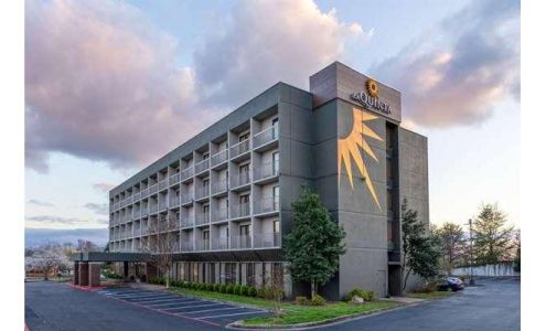 La Quinta Inn & Suites by Wyndham Kingsport TriCities Airpt