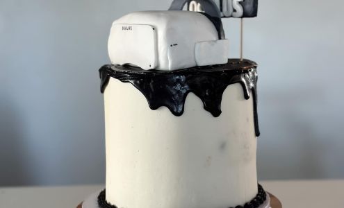 Flour Cakery New London