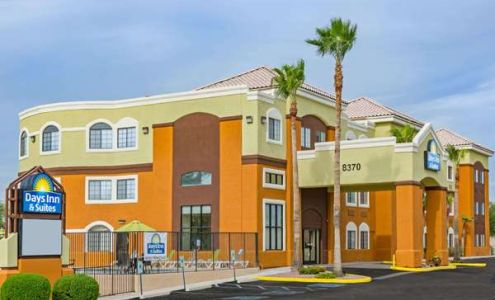 Days Inn & Suites by Wyndham Tucson/Marana