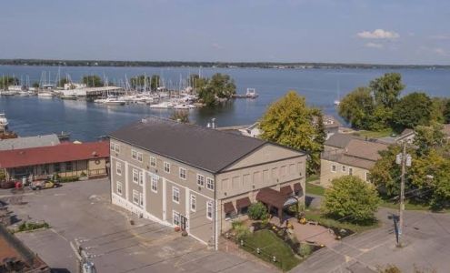 Harbor House Inn Sackets Harbor