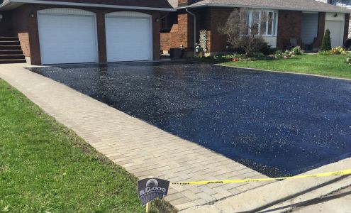 Bulldog Sealing & Asphalt Repair 1474 Black Stallion Way, Greely Ontario K4P 1P2