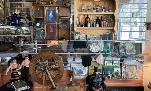 Antique Store Harrison Hot Springs