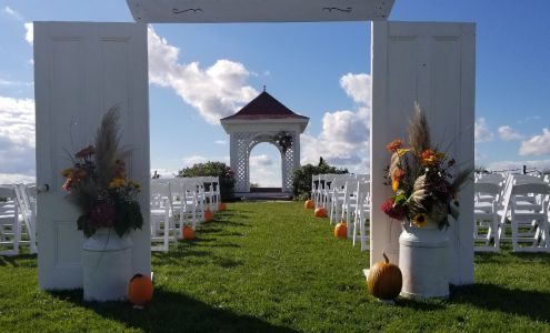 Maine Wedding Barn & Event Center at Farview Farm Minot