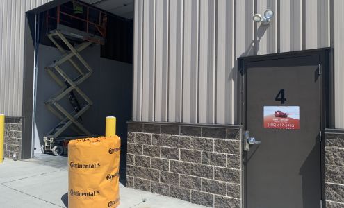 Manny's tire shop 24 Hours 24/7