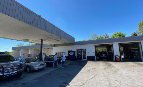 Slick's In & Out Oil Change