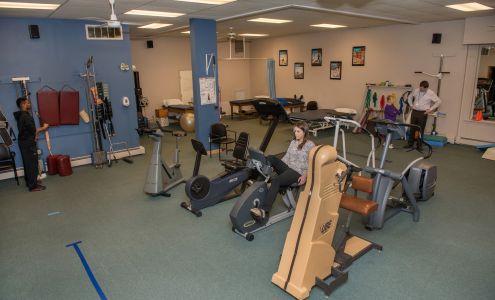 Highbar Physical Therapy - Woonsocket