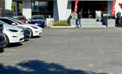 Tesla Service Center Santa Monica