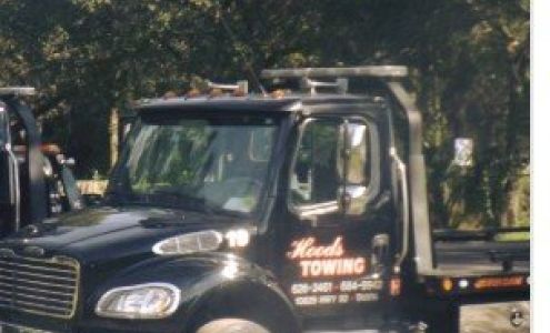 Hood's Towing